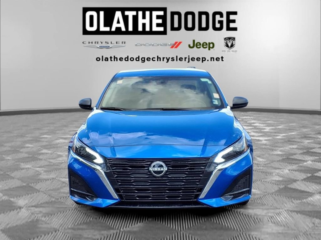 Used 2025 Nissan Altima 2.5 SV FWD image 31