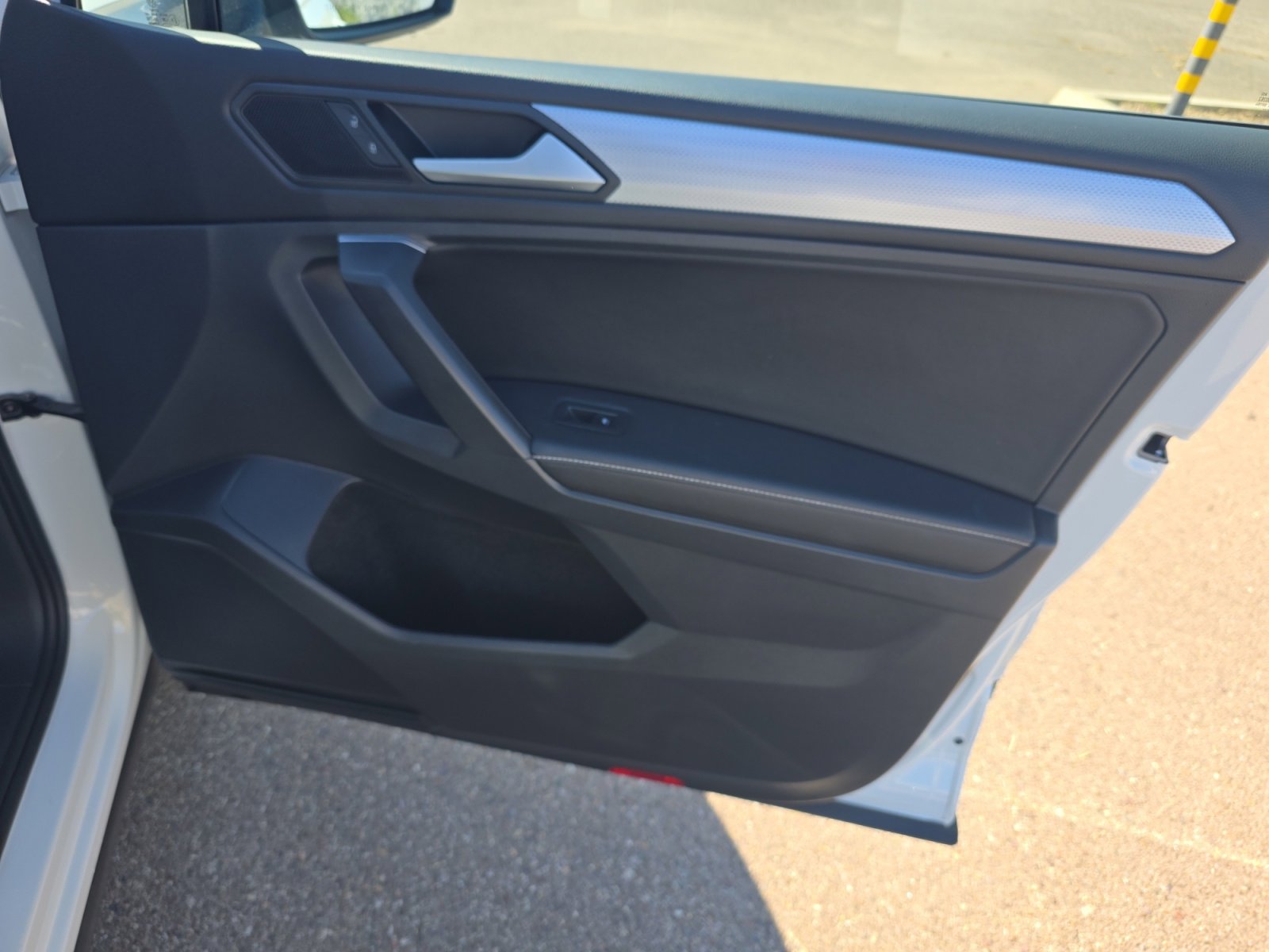 Certified 2023 Volkswagen Tiguan S image 16