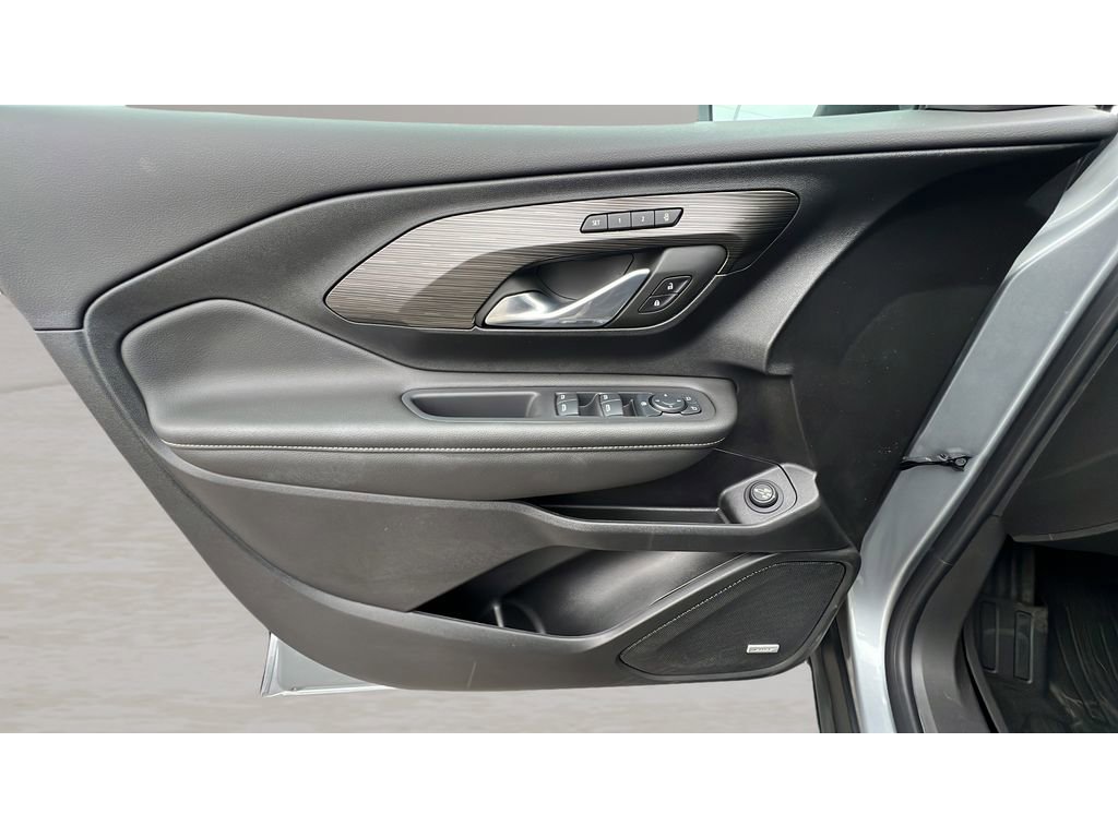 Certified 2024 GMC Terrain SLT w/ Infotainment Package II image 26