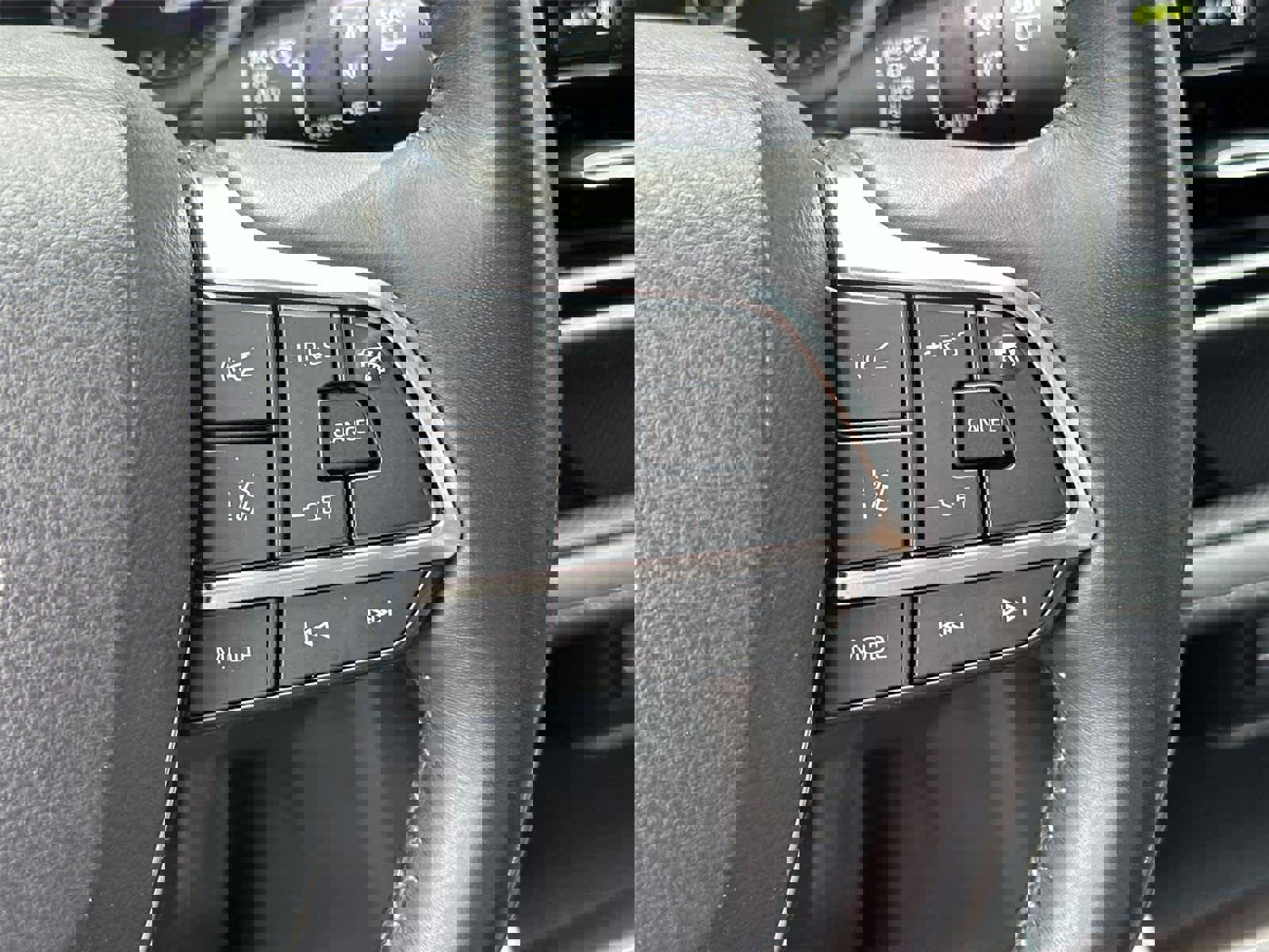 Used 2020 Toyota Highlander Platinum image 25