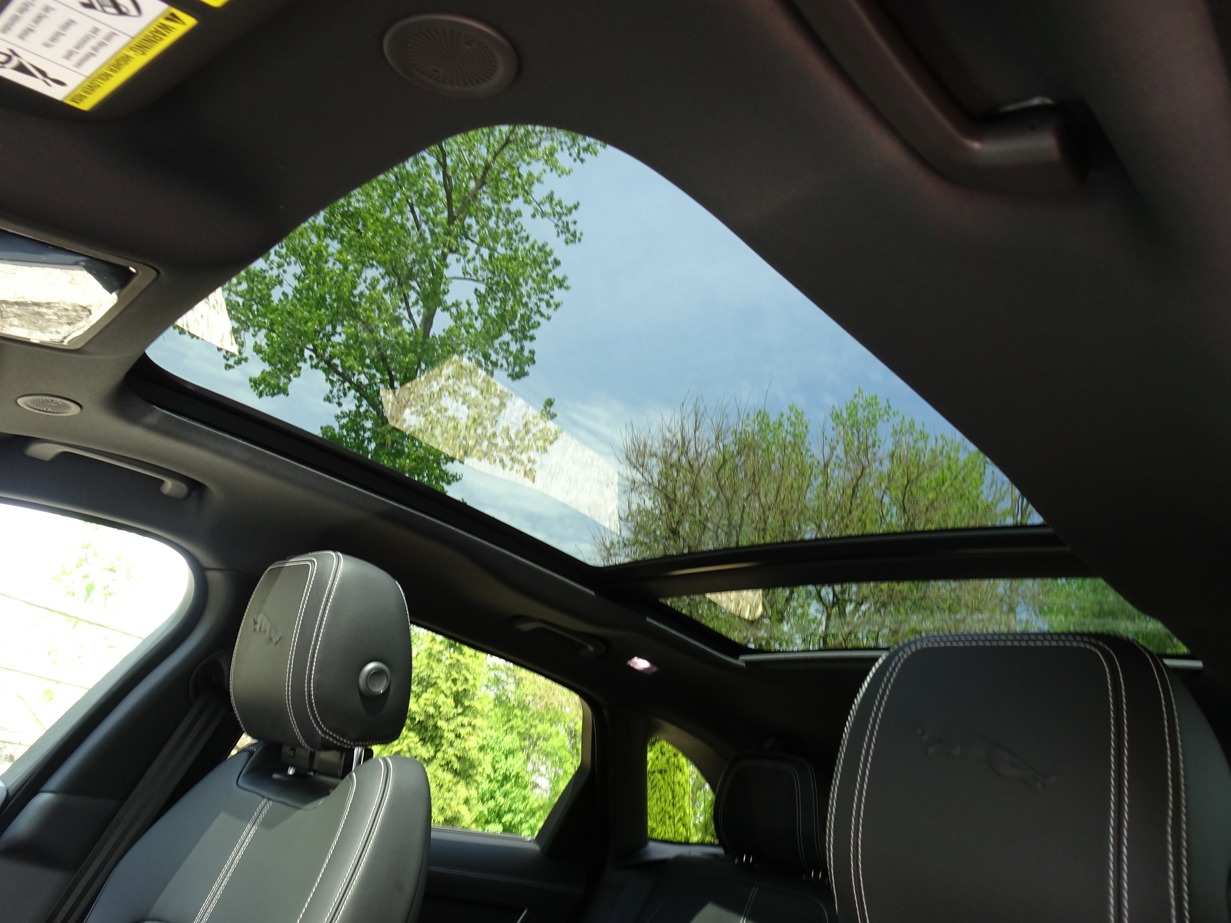 New 2026 Jaguar F-PACE R-Dynamic S image 5