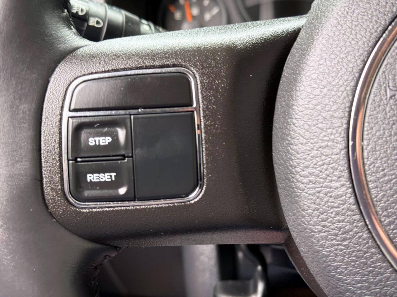 Used 2015 Jeep Patriot High Altitude AWD/4WD image 23