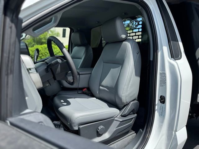 New 2025 Ford F350 XL w/ XL Chrome Package image 13