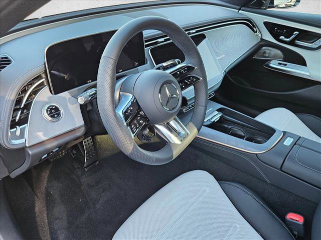 New 2026 Mercedes-Benz E 53 AMG e 4MATIC Sedan image 3