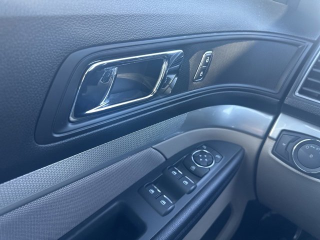 Used 2018 Ford Explorer FWD image 16