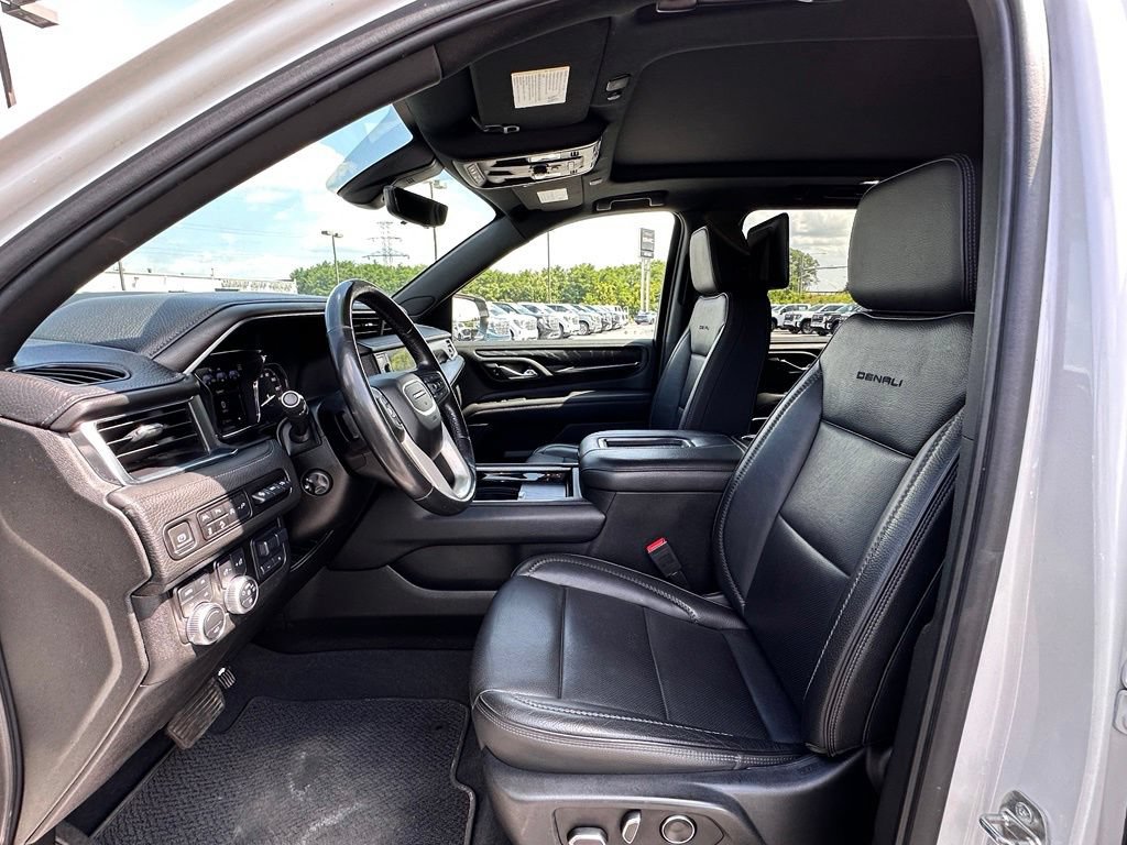 Certified 2021 GMC Yukon XL Denali w/ Denali Ultimate Package AWD/4WD image 23