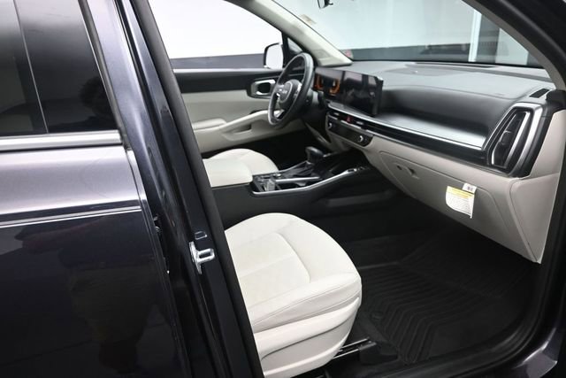 Used 2025 Kia Sorento S FWD image 26