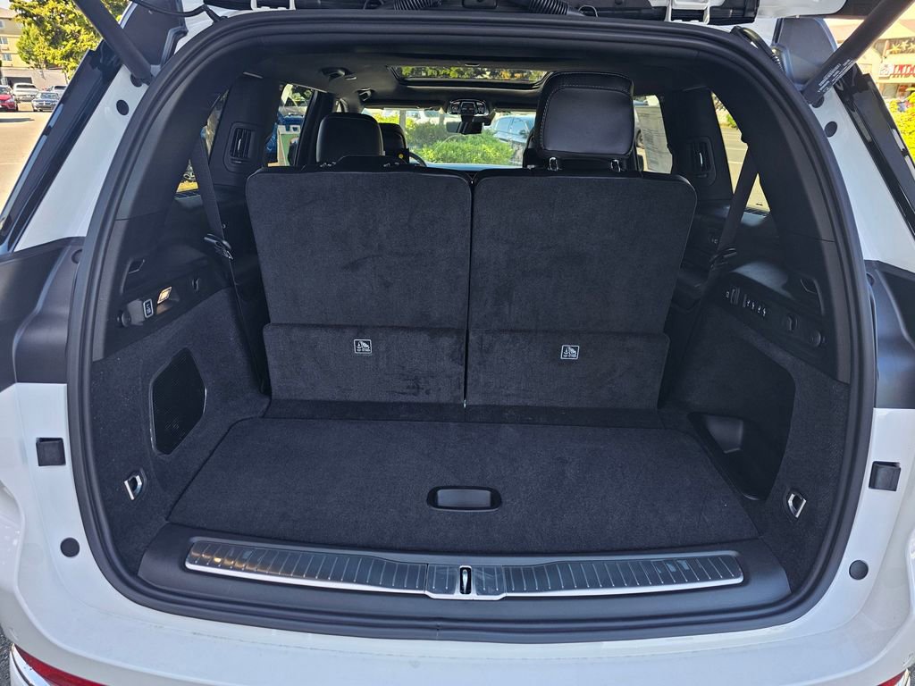 New 2024 Jeep Grand Cherokee L Overland w/ Advanced Protech Group III image 15