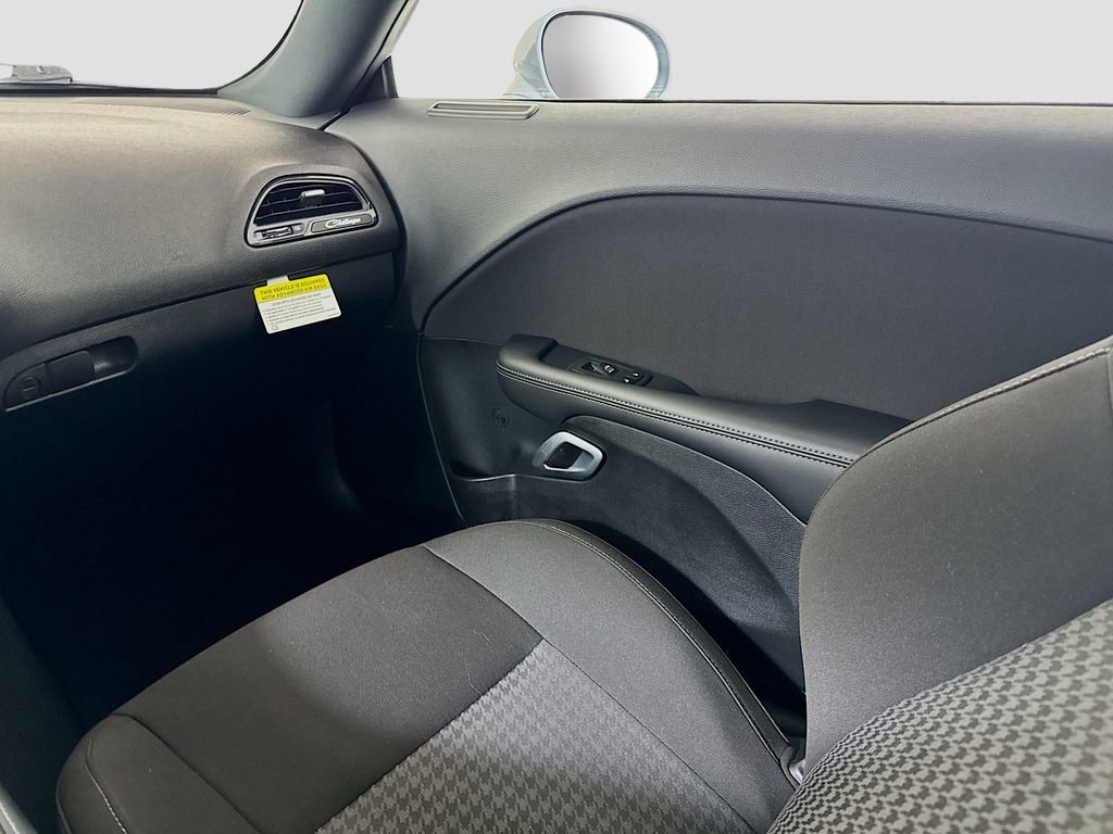 Used 2022 Dodge Challenger R/T w/ Blacktop Package image 19