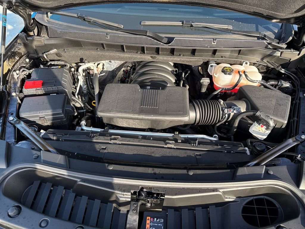 Used 2025 Chevrolet Suburban High Country image 28