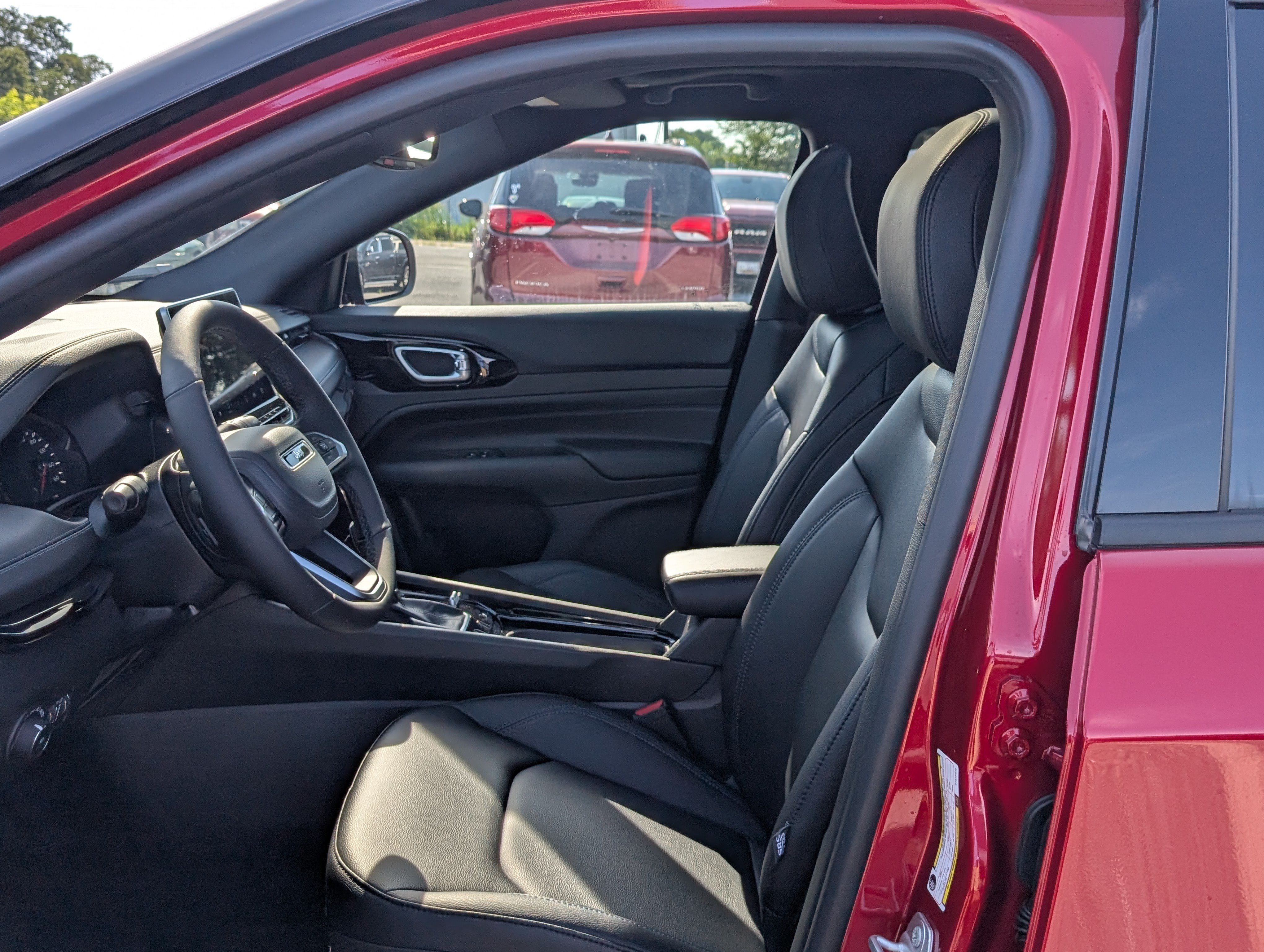 New 2025 Jeep Compass Limited w/ Sun & Sound Group AWD/4WD image 13