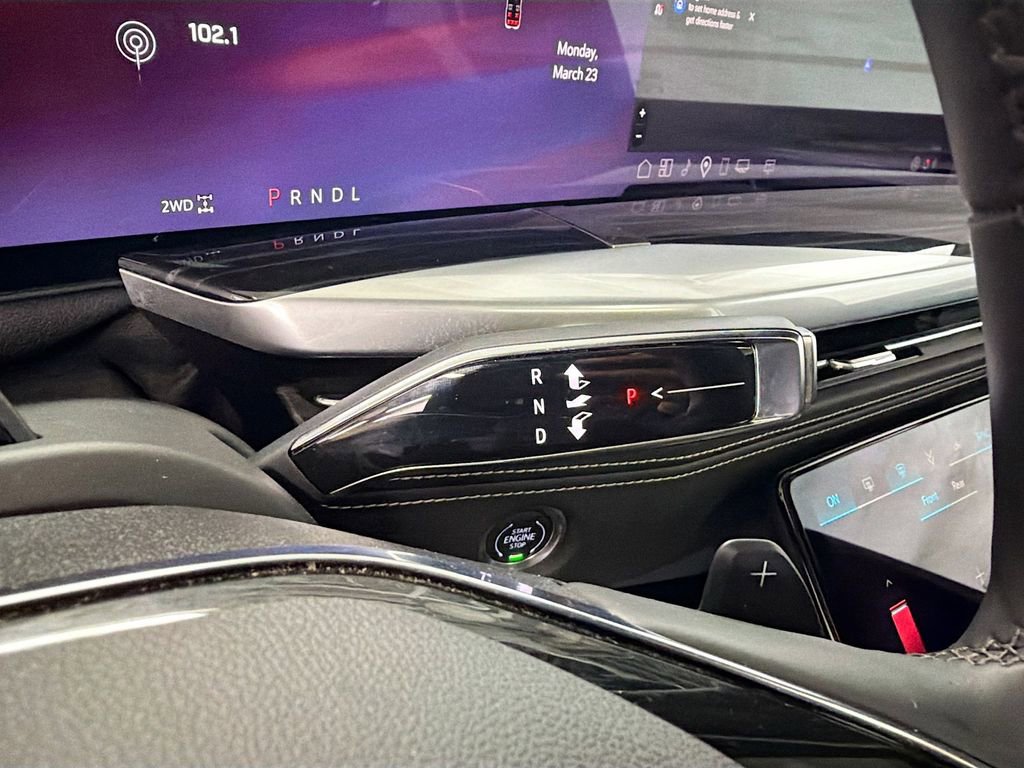 Used 2025 Cadillac Escalade Sport w/ LPO, ONYX Package image 16