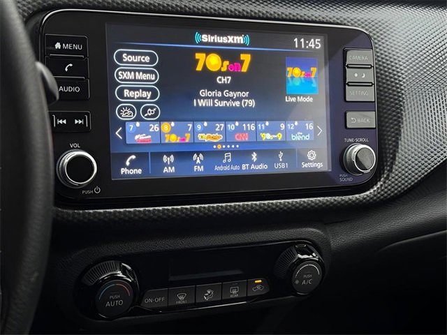 Used 2022 Nissan Kicks SV image 17