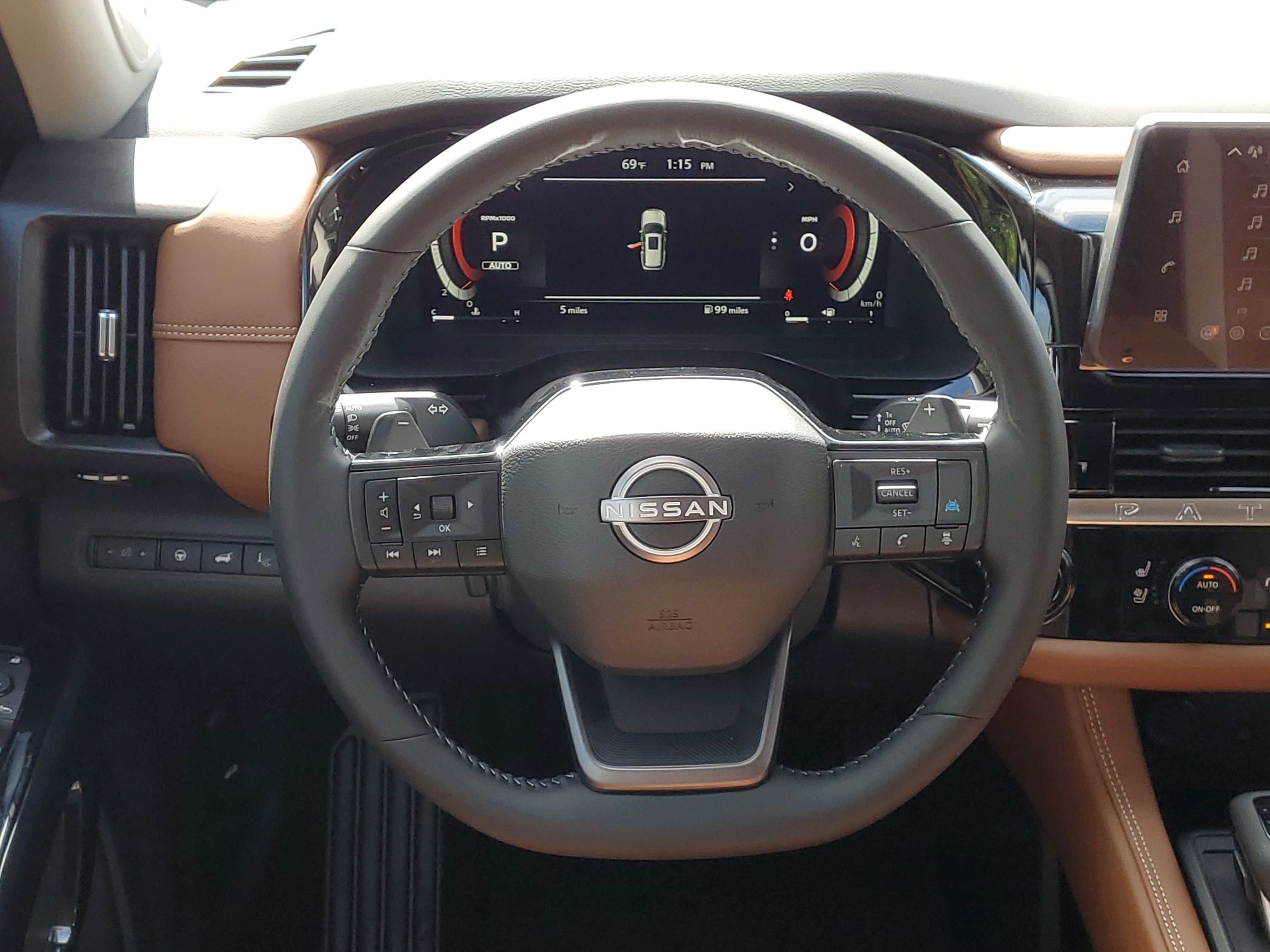 New 2026 Nissan Pathfinder Platinum AWD/4WD image 29