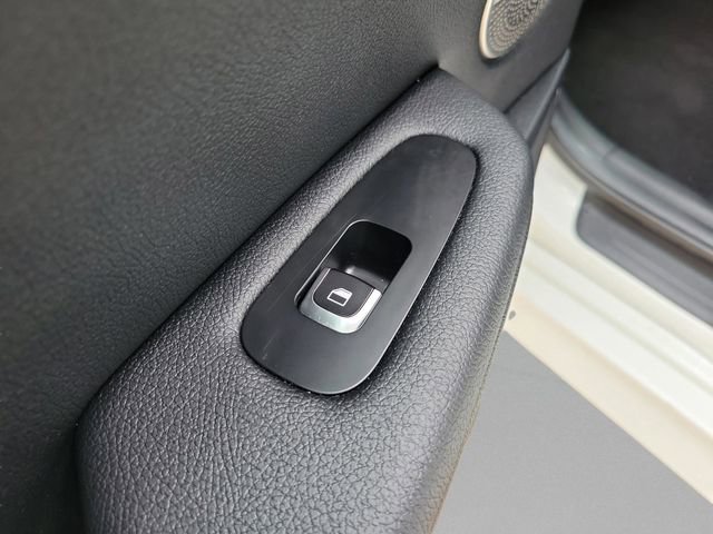 Used 2022 Kia Stinger GT-Line w/ Sun & Sound Package RWD image 19