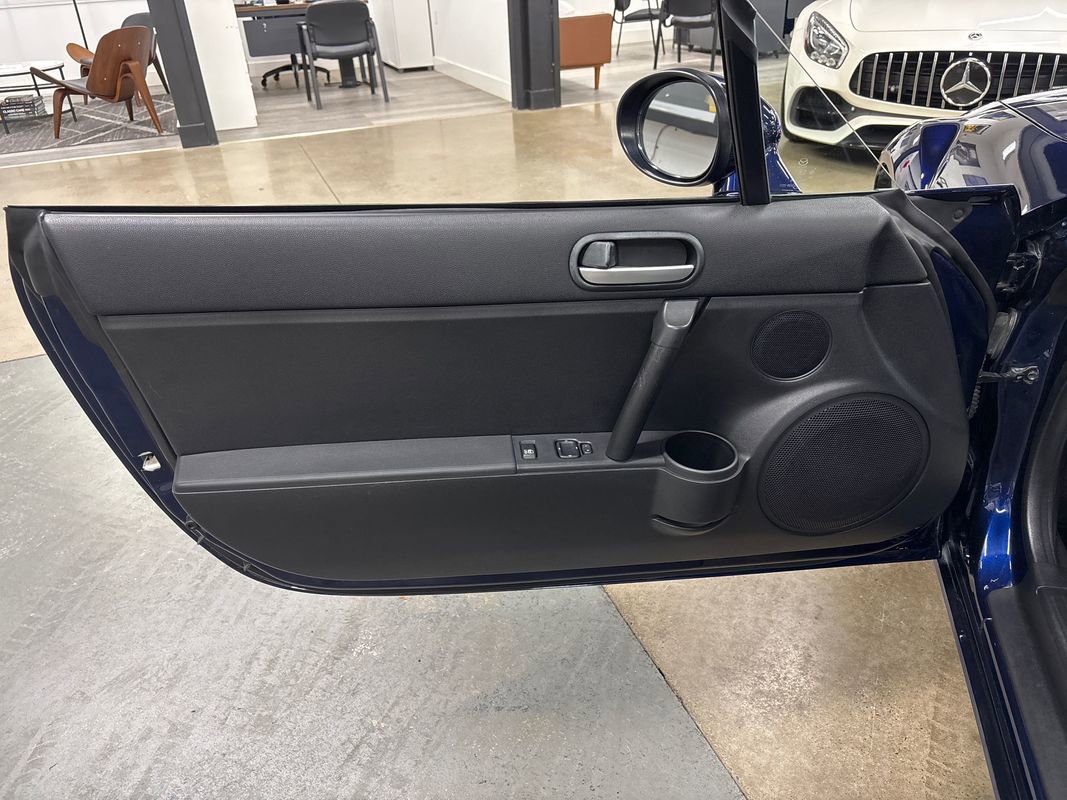 Used 2008 MAZDA MX-5 Miata Sport image 47