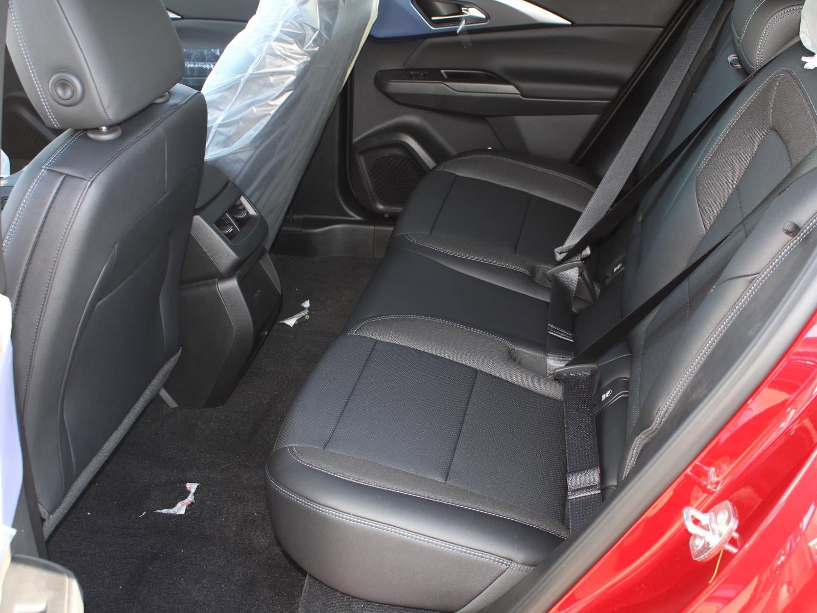 New 2026 Chevrolet Equinox EV LT AWD/4WD image 17