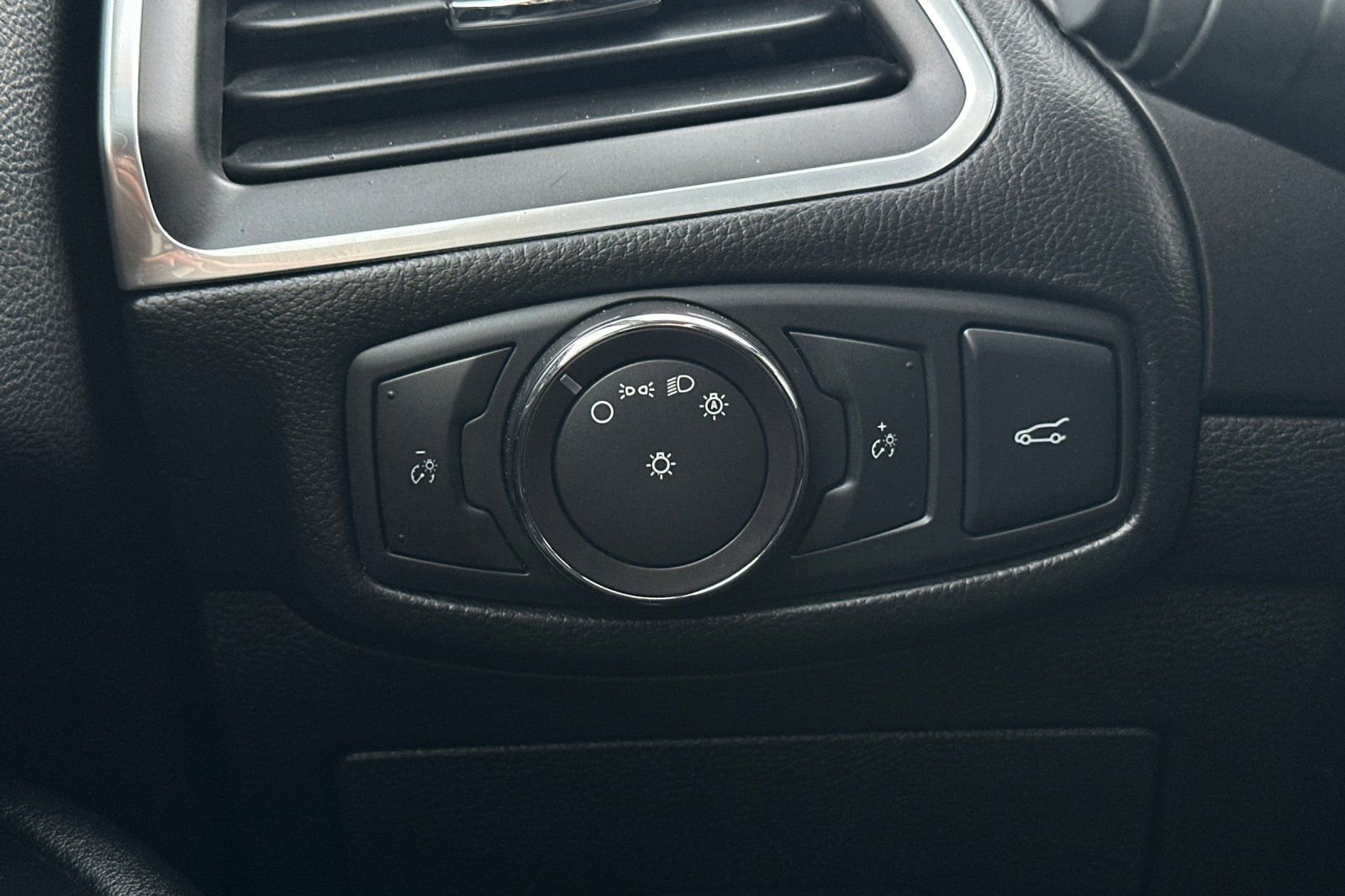 Used 2016 Ford Edge Sport w/ Equipment Group 401A image 32