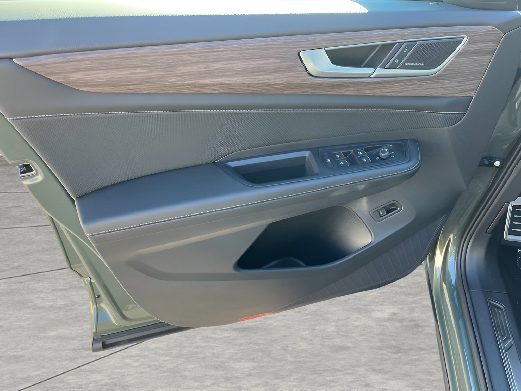 New 2026 Volkswagen Atlas SEL Premium R-Line image 30