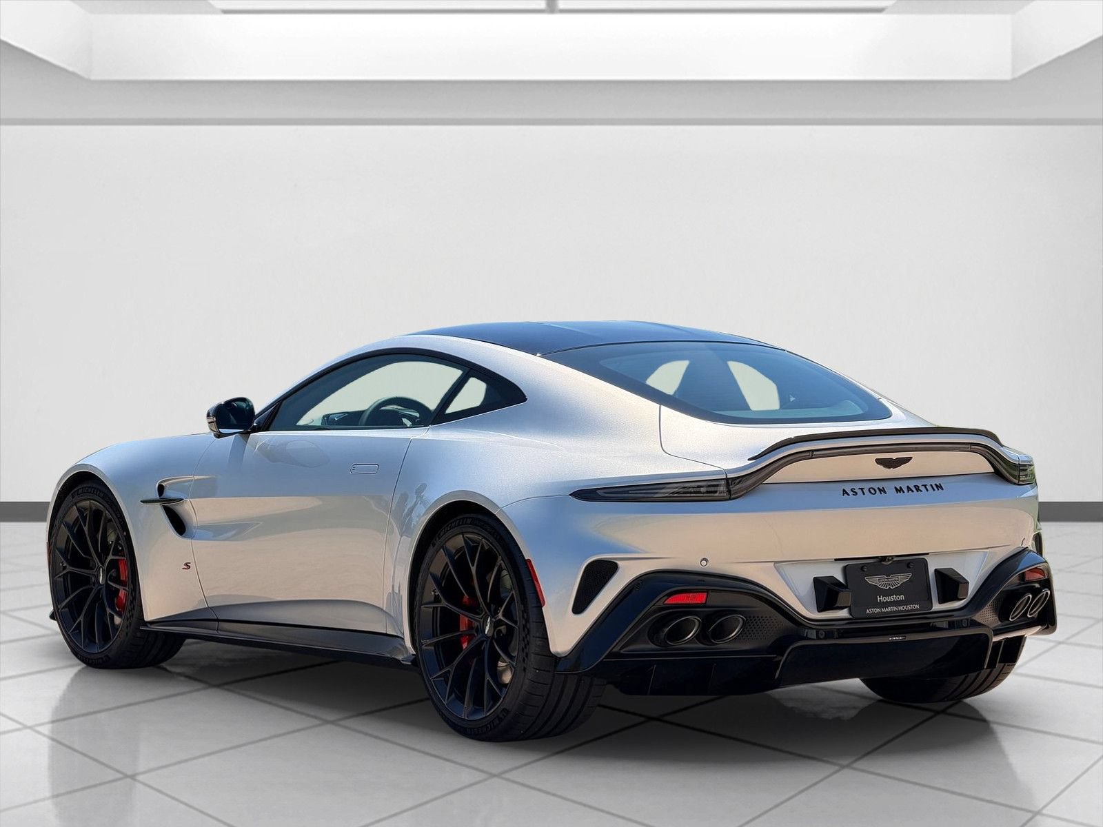 New 2026 Aston Martin V8 Vantage S RWD image 2