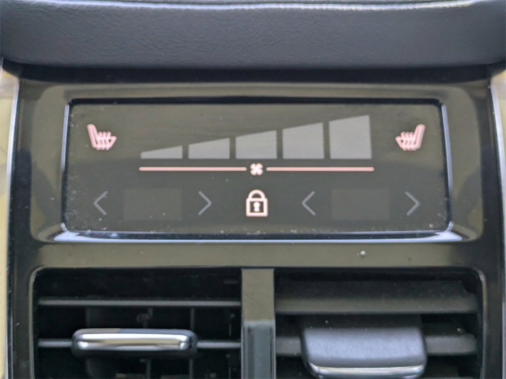 Certified 2022 Volvo XC90 T6 Inscription w/ Climate Package image 15