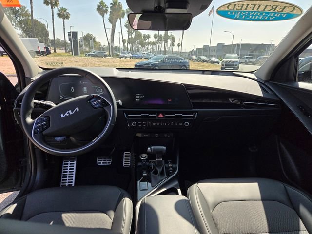 Used 2025 Kia Niro EX Touring image 16