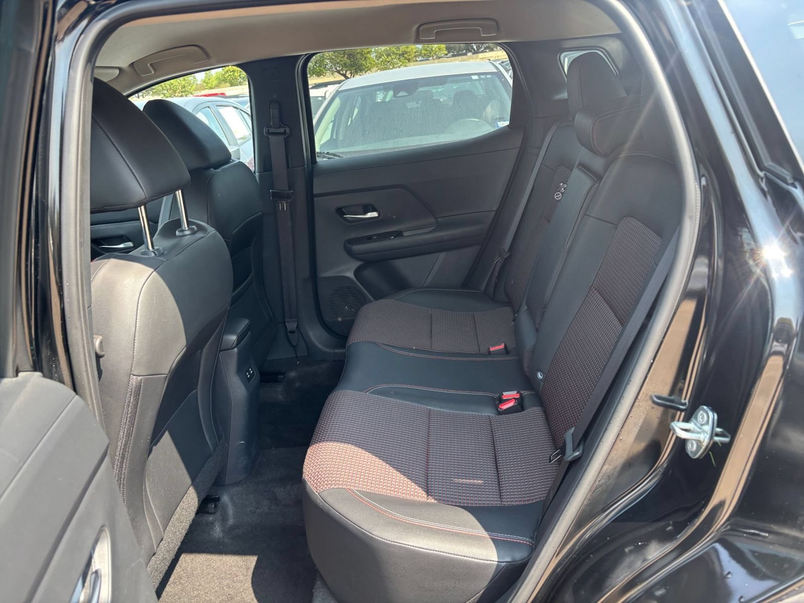 Used 2026 Nissan Kicks SR AWD/4WD image 24