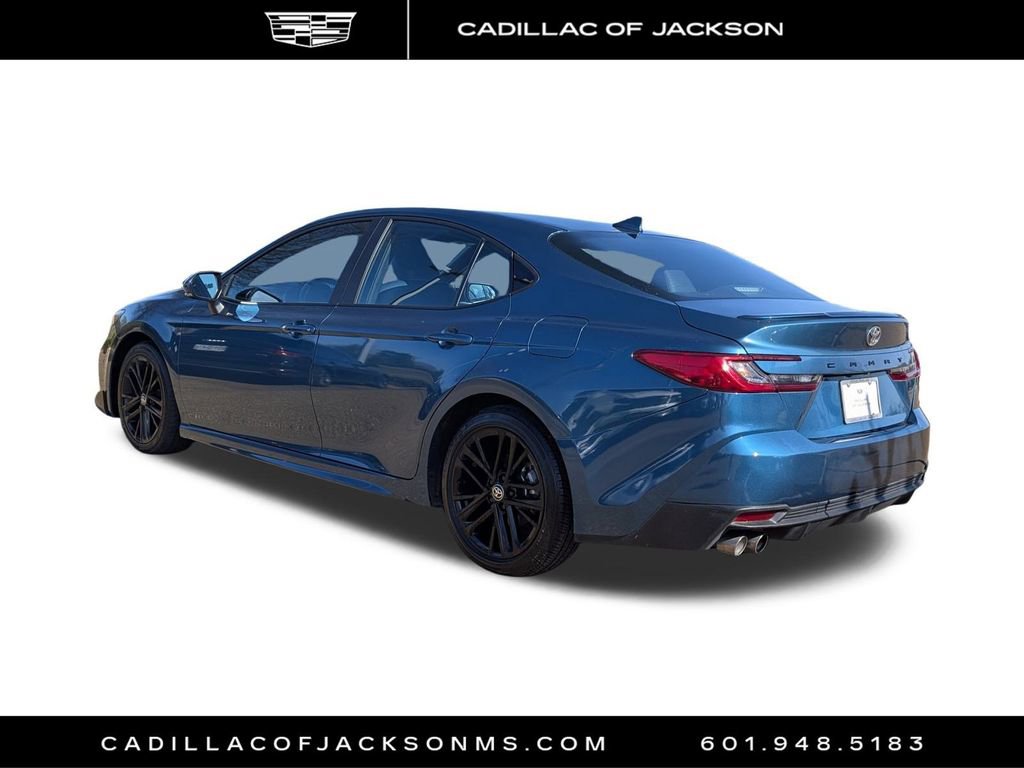 Used 2025 Toyota Camry SE image 8