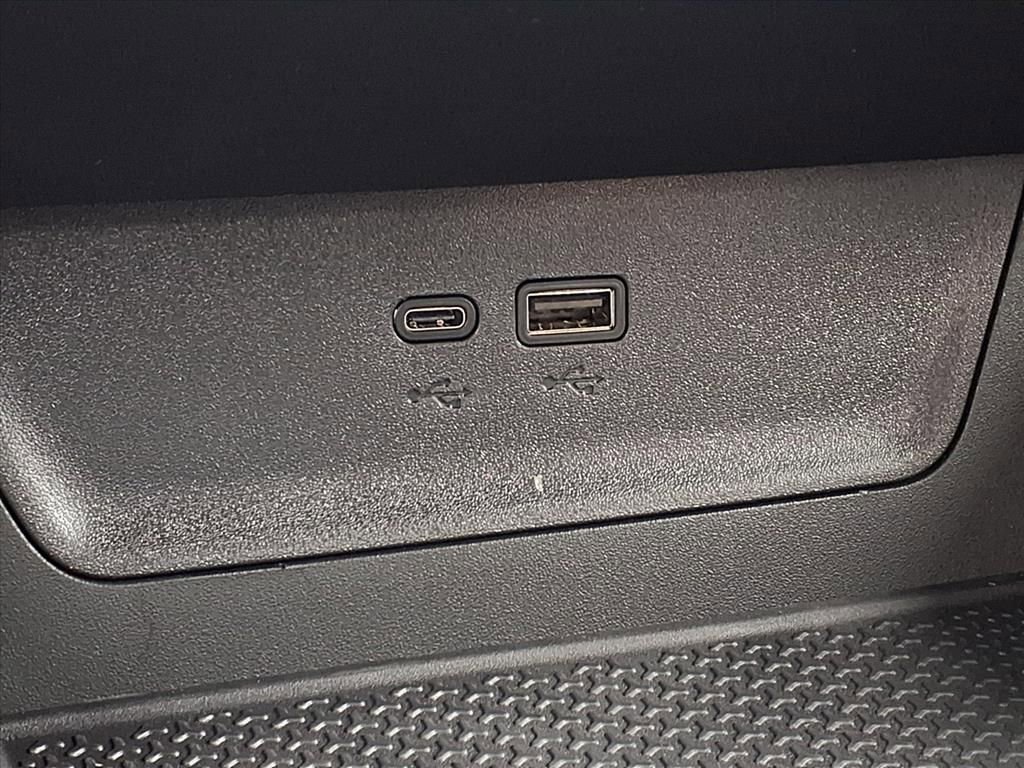 New 2026 Chevrolet Equinox LT w/ Convenience Package II image 17