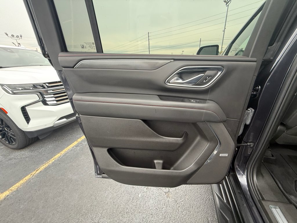 Used 2023 Chevrolet Suburban RST w/ Sport Performance Package AWD/4WD image 17