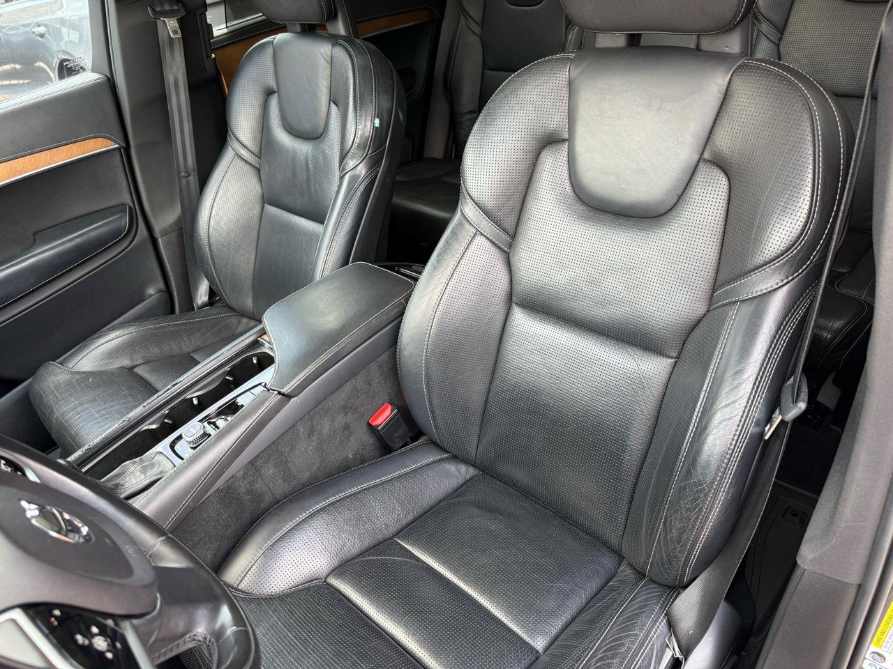 Used 2017 Volvo XC90 T6 Inscription w/ Vision Package AWD/4WD image 6