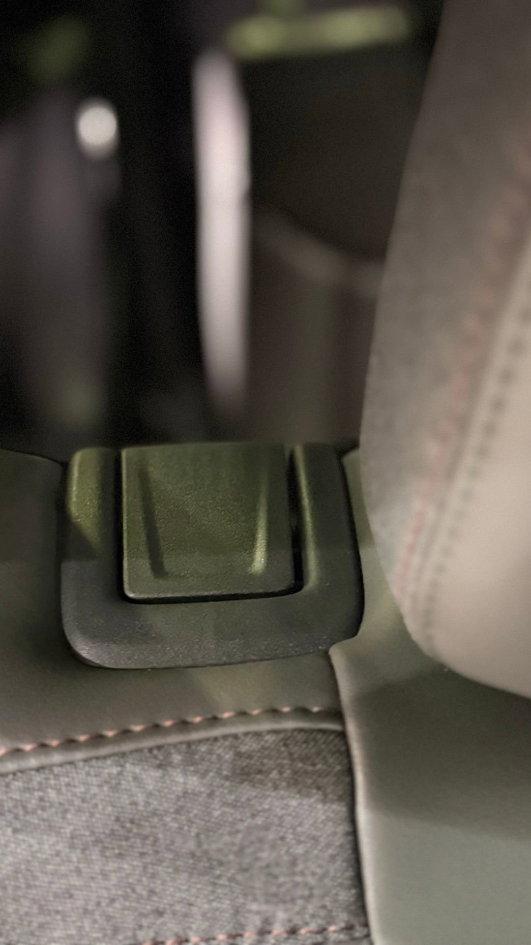 Used 2025 Ford Explorer Active w/ Active Comfort Package image 68