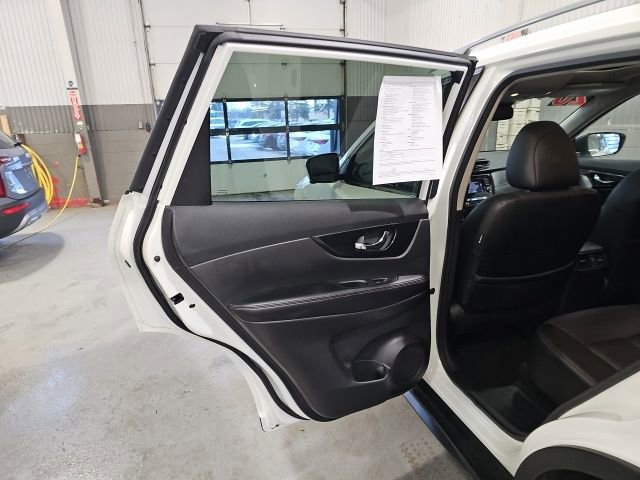 Certified 2020 Nissan Rogue SL w/ Premium Package image 20