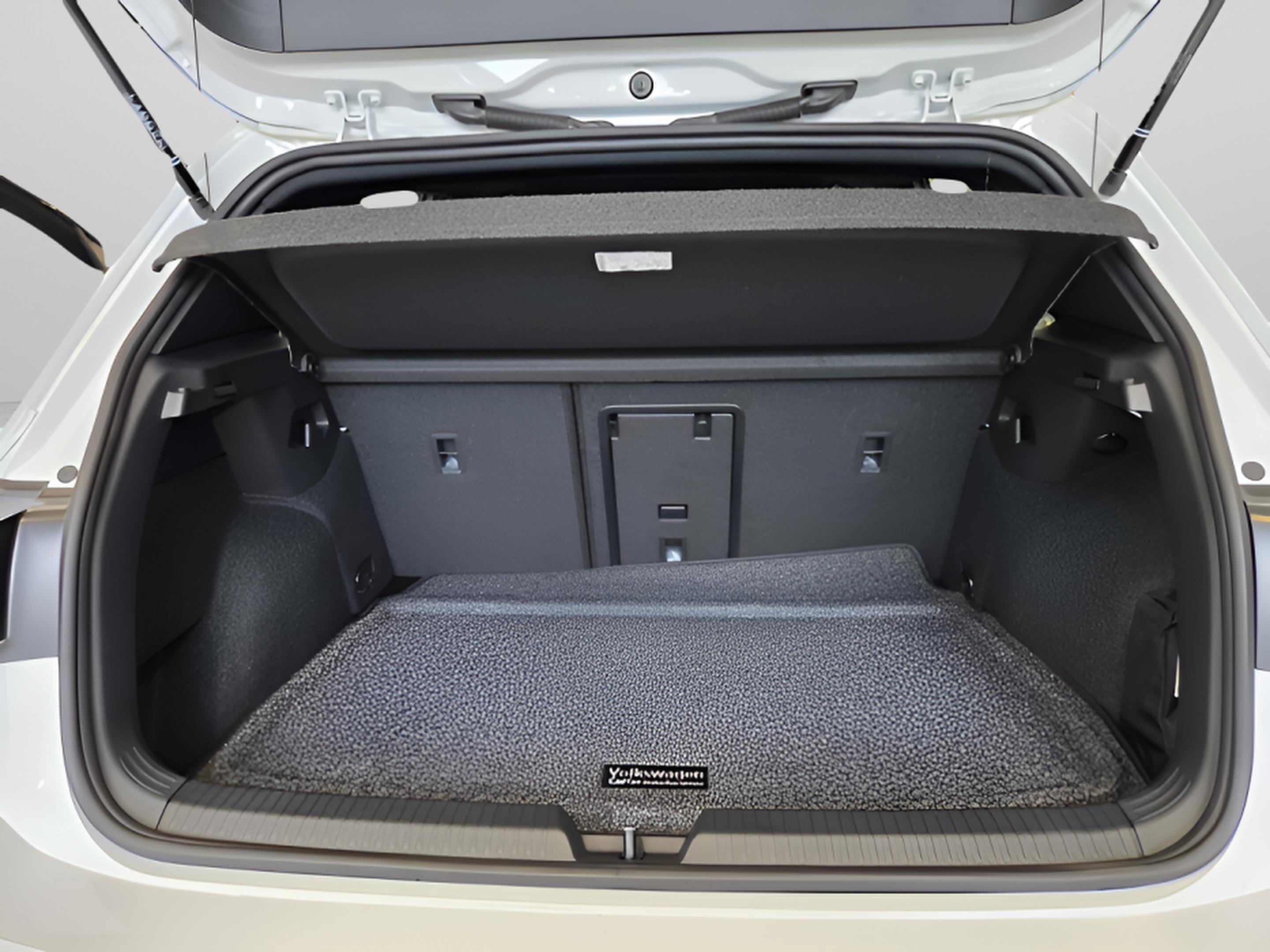 New 2026 Volkswagen Golf w/ Euro Style Package AWD/4WD image 19