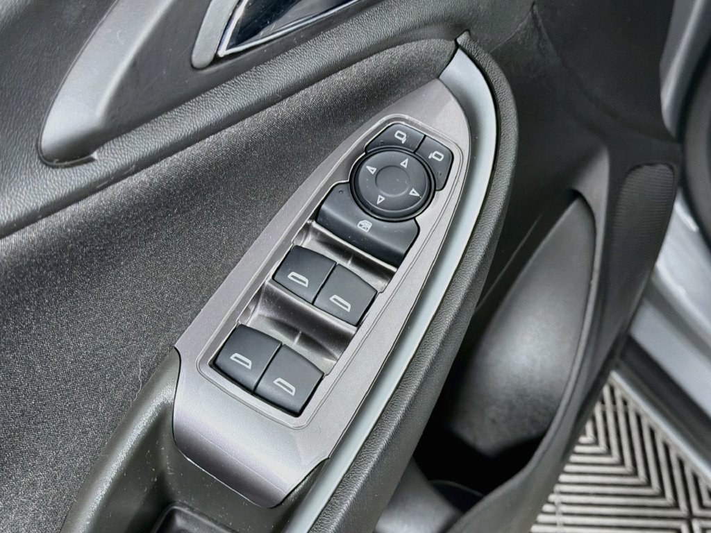 Used 2023 Chevrolet Malibu RS FWD image 17