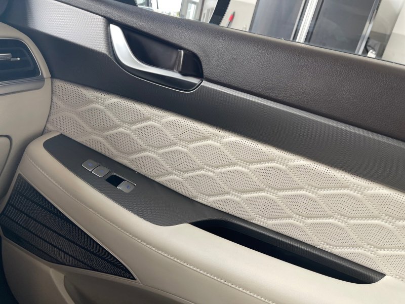 Used 2020 Hyundai Palisade Limited image 21