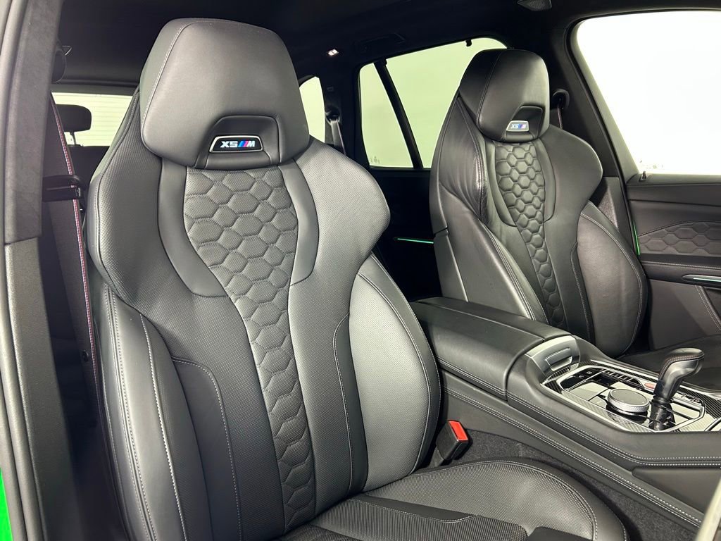 Used 2025 BMW X5 M Competition w/ Executive Package image 22