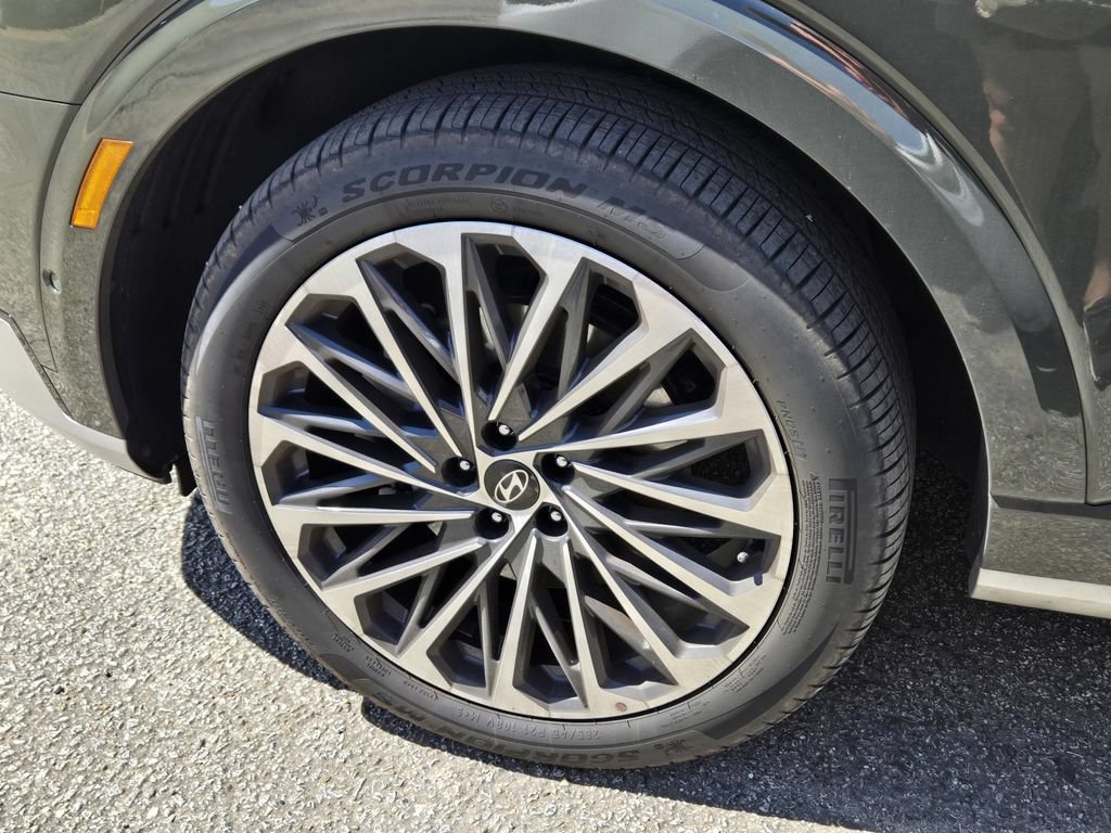 Used 2026 Hyundai Palisade Calligraphy FWD image 4
