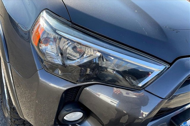 Used 2018 Toyota 4Runner SR5 Premium image 31