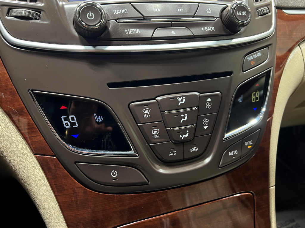 Used 2017 Buick Regal Sport Touring FWD image 25