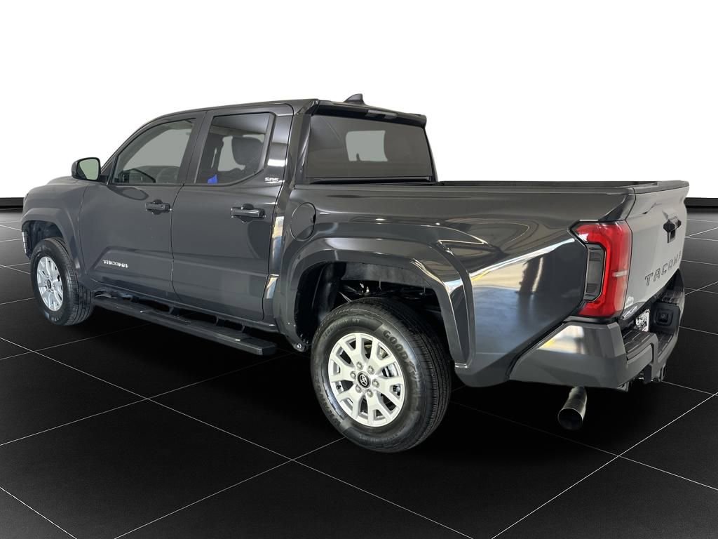Used 2025 Toyota Tacoma SR5 image 3