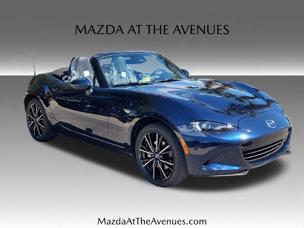 New 2026 MAZDA MX-5 Miata Grand Touring RWD image 3