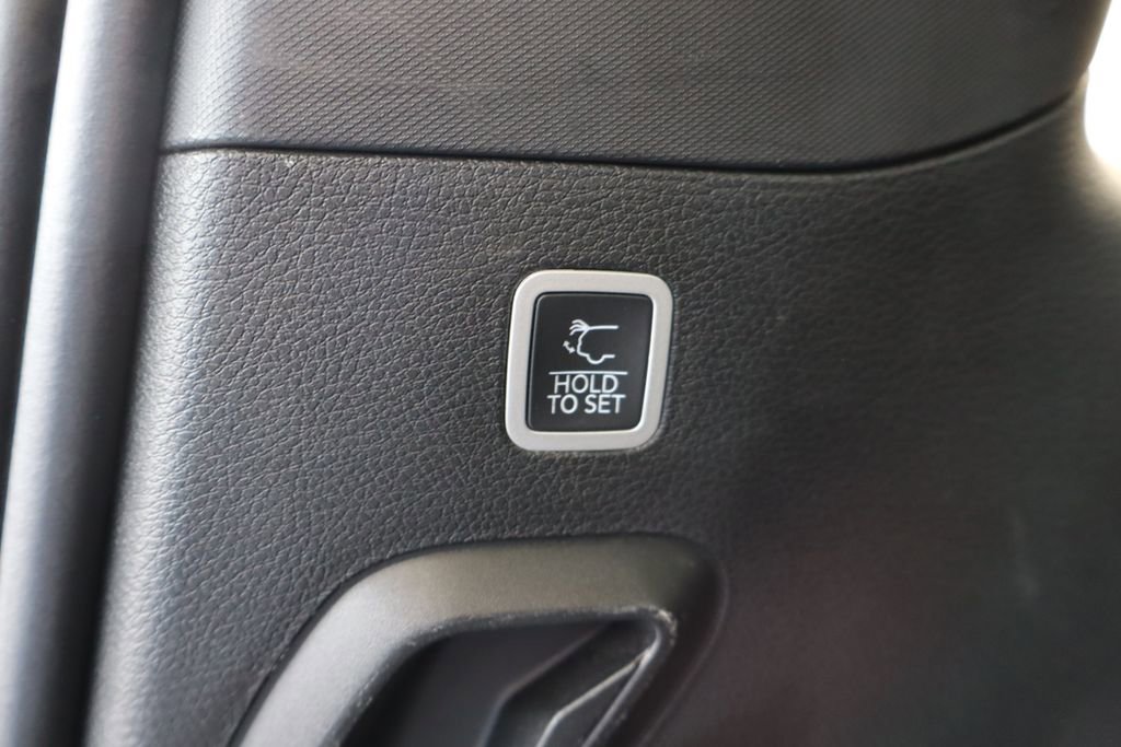 Used 2022 Jeep Grand Wagoneer Series III w/ Rear Seat Video Group 1 AWD/4WD image 41