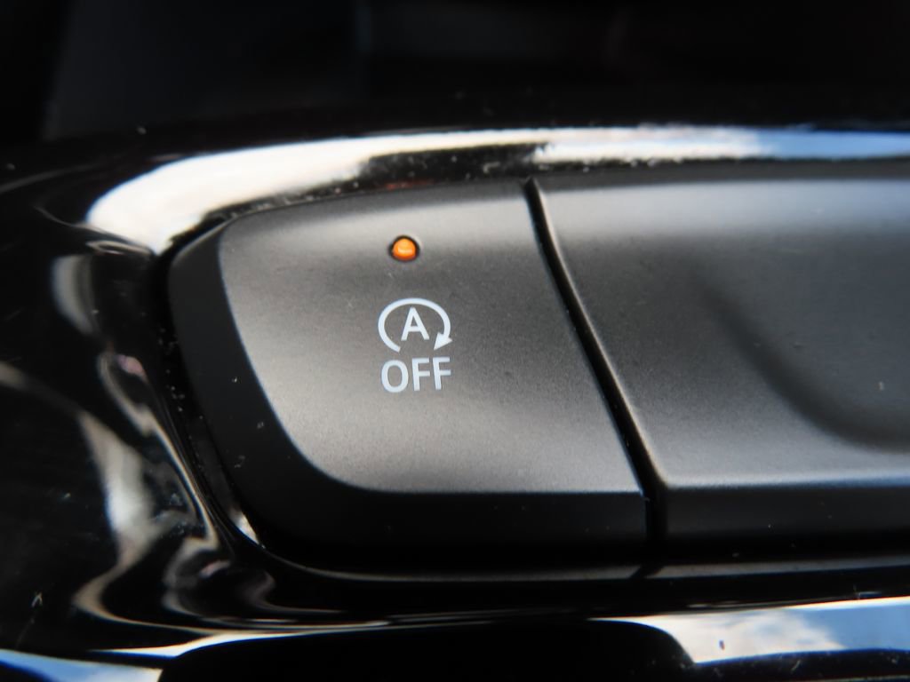 Used 2025 Chevrolet Trax RS w/ Sunroof Package FWD image 10