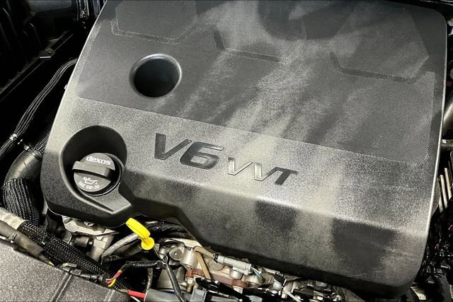 Used 2023 Chevrolet Traverse LT image 31