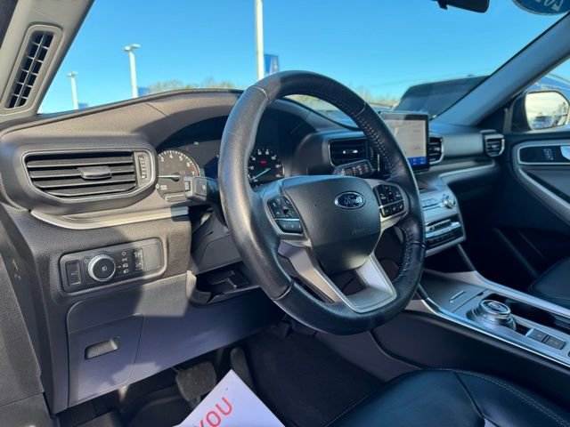 Used 2022 Ford Explorer XLT w/ Equipment Group 202A image 17