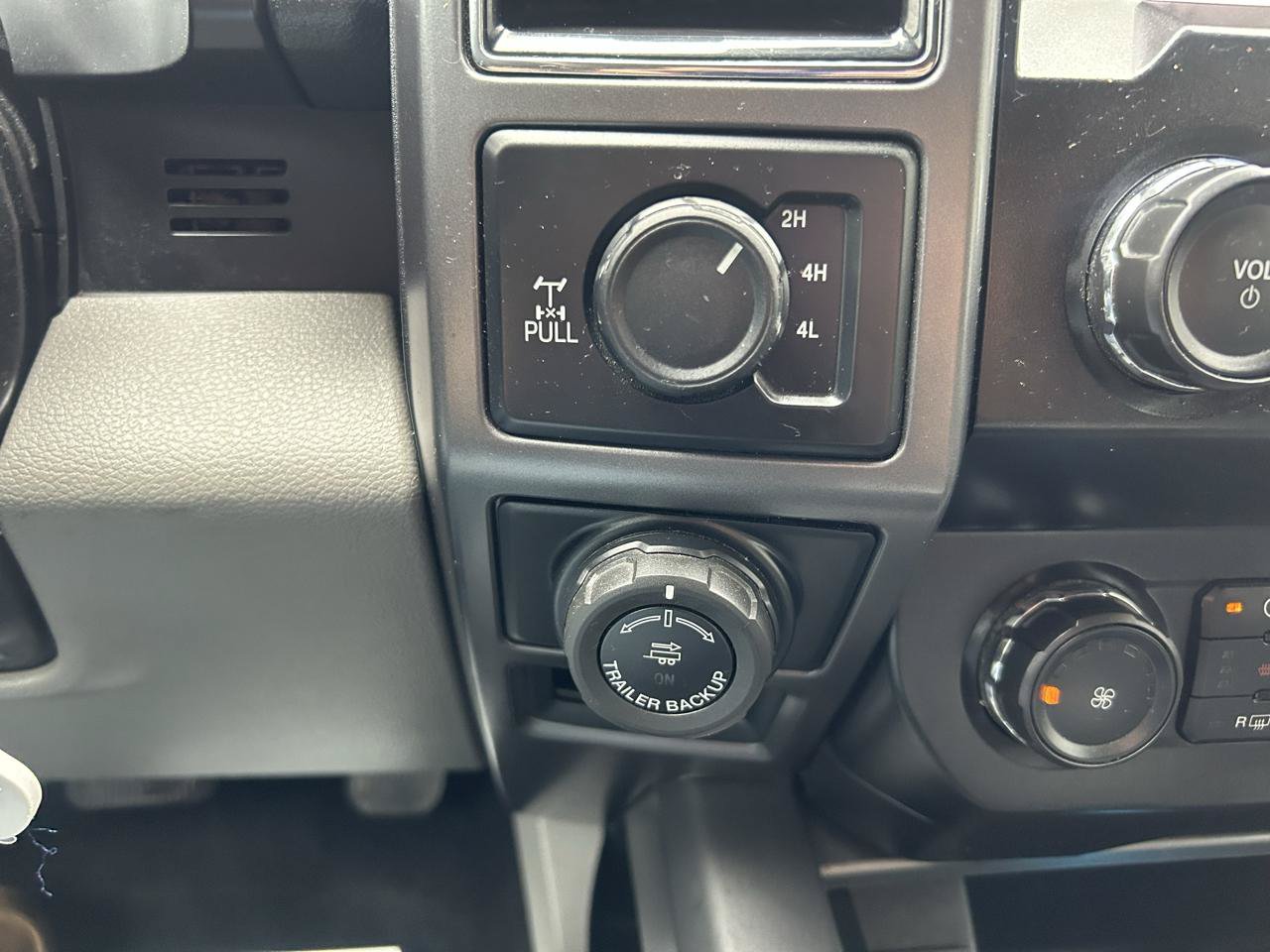 Used 2019 Ford F150 XLT w/ Equipment Group 302A Luxury AWD/4WD image 25