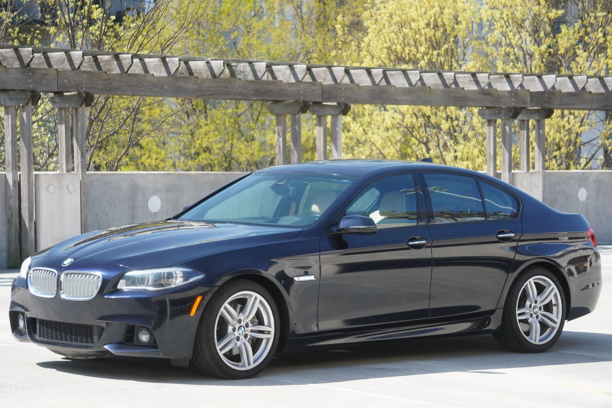 Used 2016 BMW 550i xDrive Sedan AWD/4WD image 15