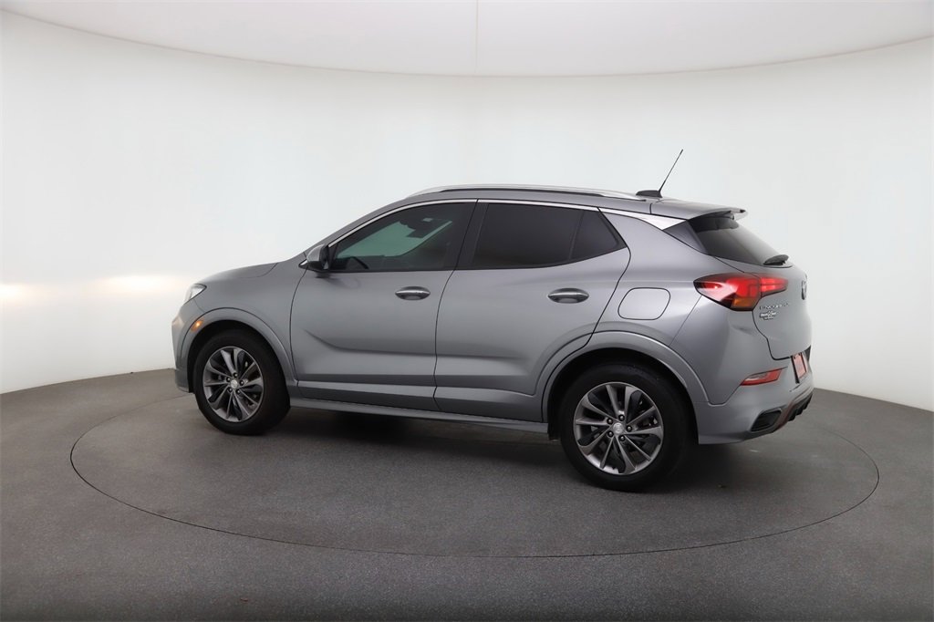 Used 2023 Buick Encore GX Select w/ Sport Touring Package image 3