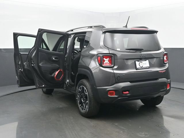 Used 2016 Jeep Renegade Trailhawk AWD/4WD image 56